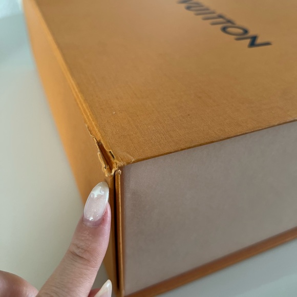 Louis Vuitton Magnetic Storage Bag Shopping Box - Picture 11 of 15